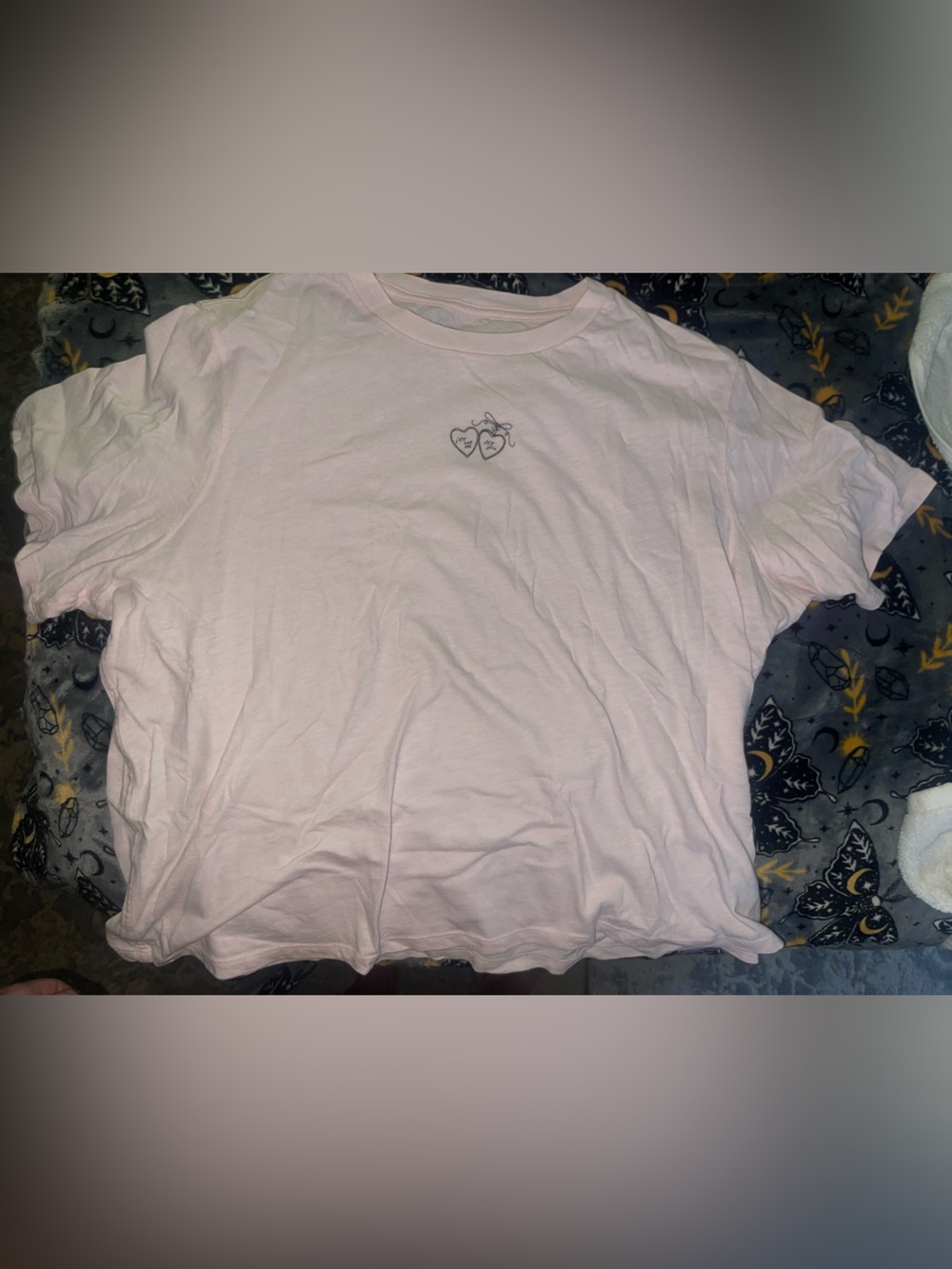 Never worn without tags Aerie tshirt ! Valentines 2026